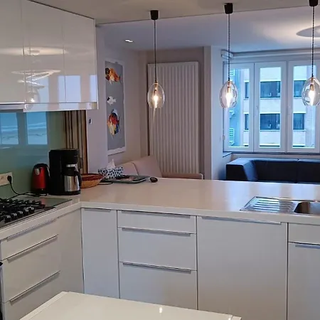 Modern - Zeezicht - Perfecte Ligging شقة